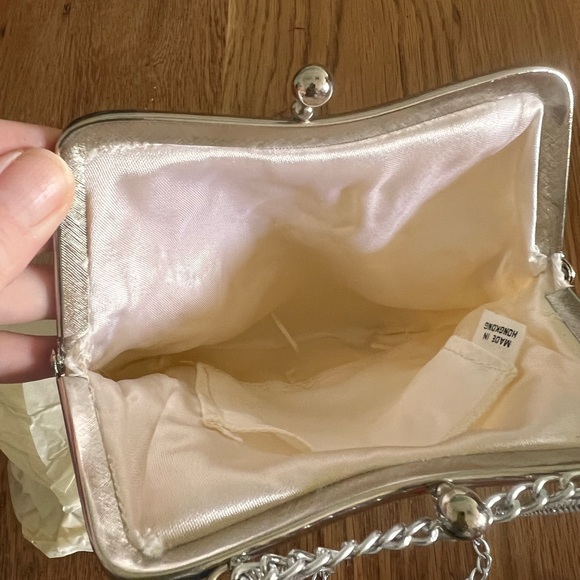 Vintage 1940s Beaded Purse with Kiss Lock Closure - Picture 4 of 4